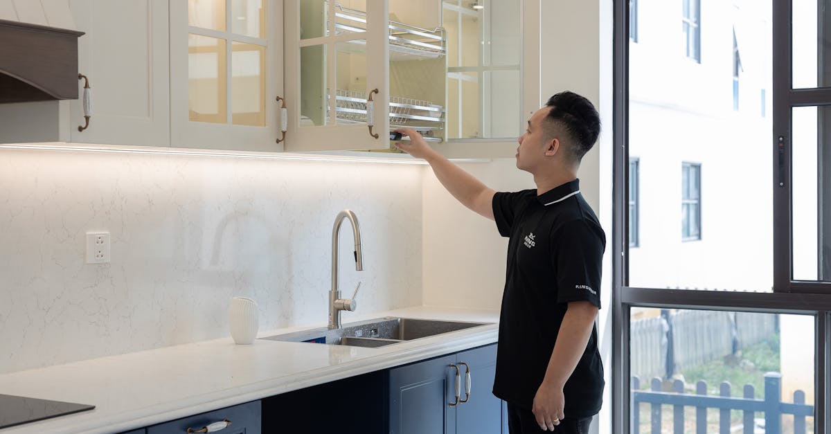 Innovative Designs in Custom Kitchen Cabinets for Modern Homes