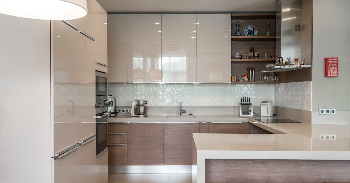 Navigating Negative Reviews: A Guide for Kitchen Cabinet Buyers
