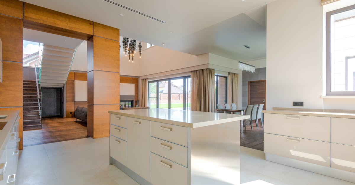 Personalised Storage Solutions: Custom Kitchen Cabinets for Every Need